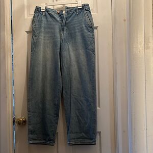 Universal Thread Light Blue Straight Jeans